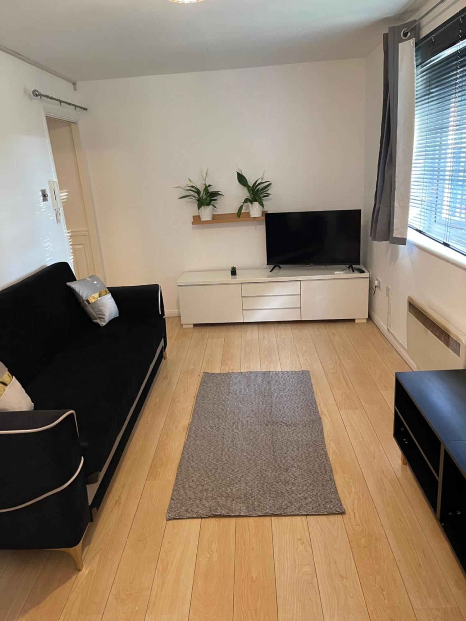 Cosy Flat Behind A Creekbeach In Grays Экстерьер фото