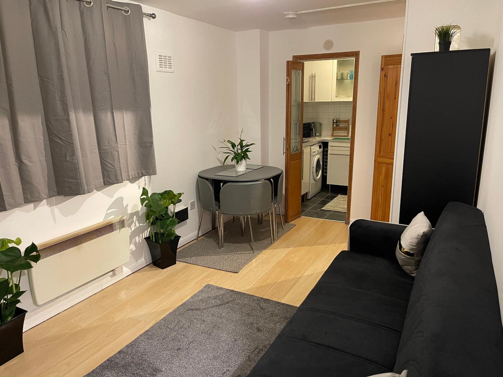 Cosy Flat Behind A Creekbeach In Grays Экстерьер фото