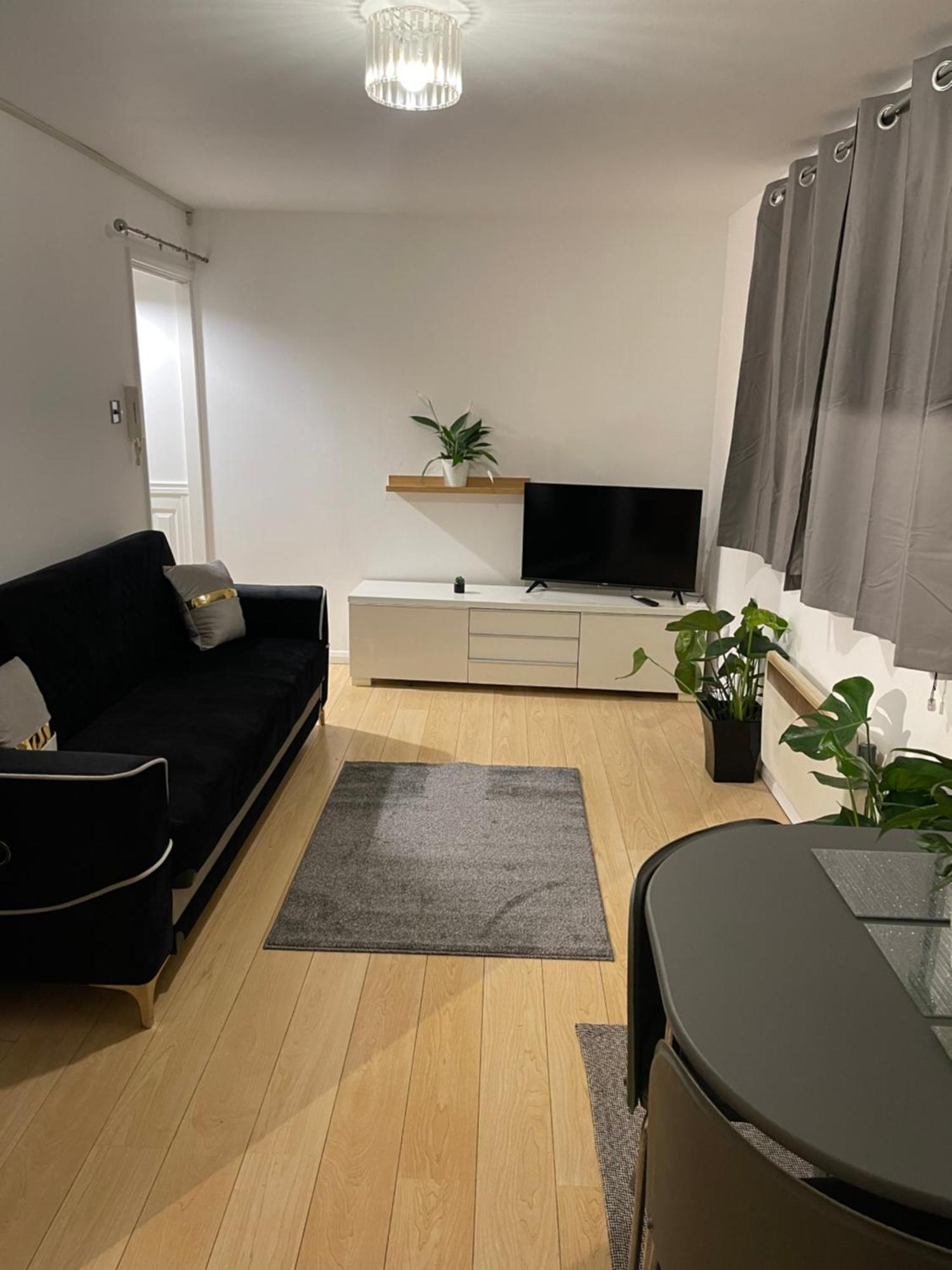Cosy Flat Behind A Creekbeach In Grays Экстерьер фото